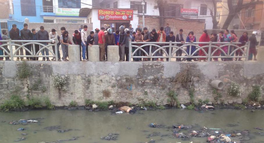 धोवीखोलामा एक पुरुष मृत अवस्थामा फेला 