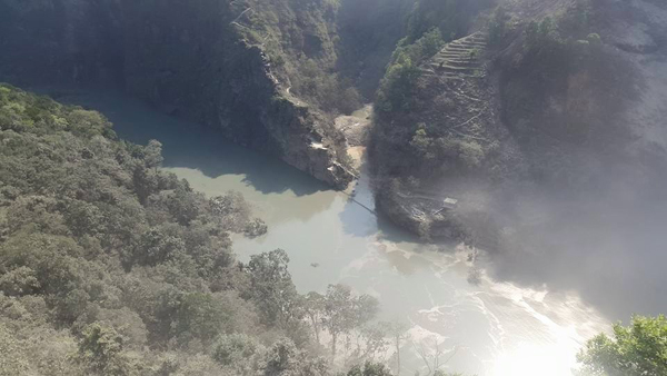 कालीगण्डकी नदी थुनिएर २६ घर पुरिए, दर्जनौँ बस्ती उच्च जोखिममा