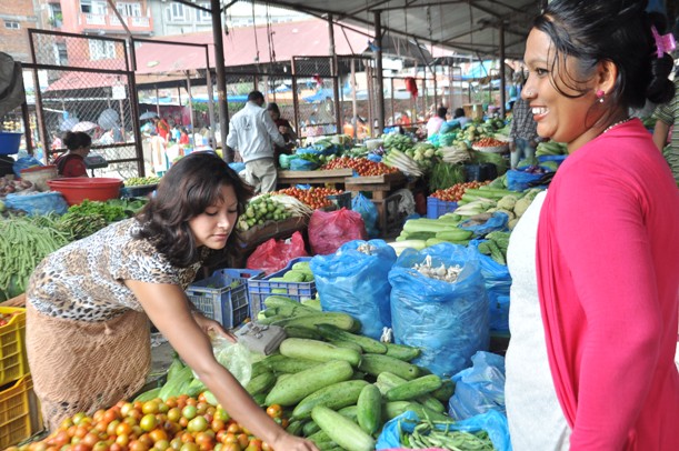 तरकारीमा कालोबजारी, ४० देखि ४५ प्रतिशतसम्म बढि मूल्य बिक्री 